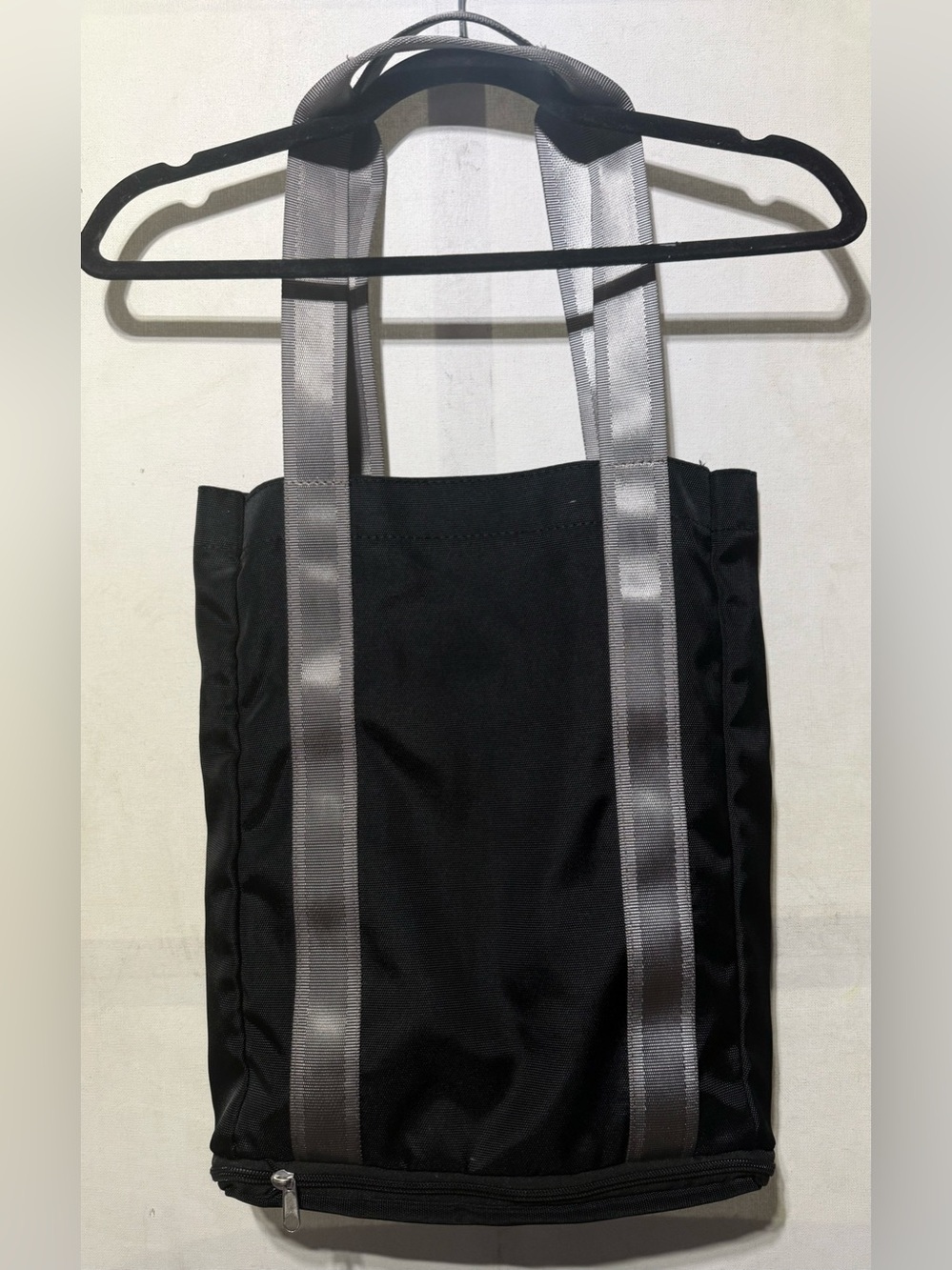 BMW Black Tote Bag with Branded Round Emblem - Picture 7 of 10